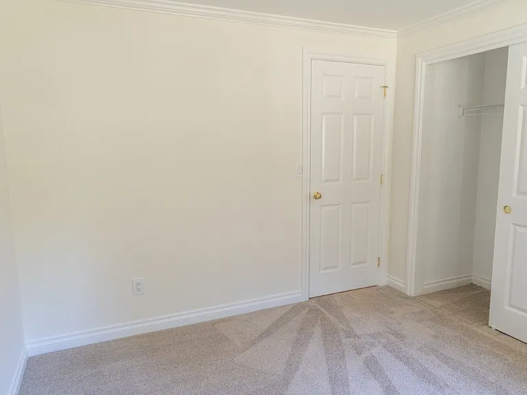 25218 SE 31st Pl — Photo 16