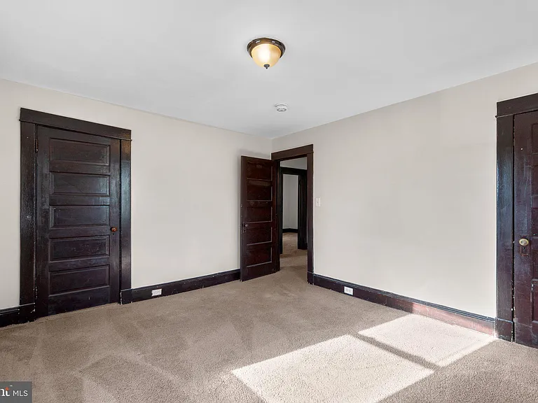 8904 Church Ln — Photo 18