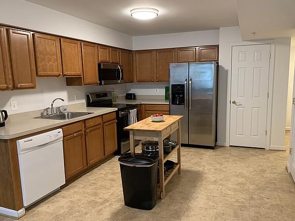 2nd image of 2918 17th St S Unit 103