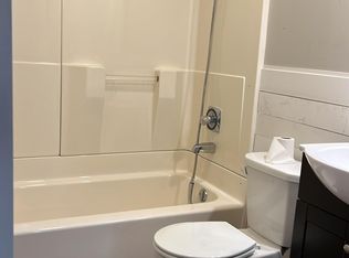 17 36th Ave SW, Cedar Rapids, IA 52404