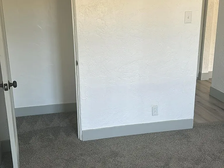1402 W Whitton Ave #2 — Photo 5