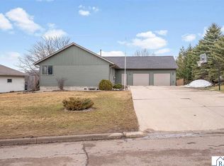 40 Winnebago Cir, Saint Clair, MN 56080