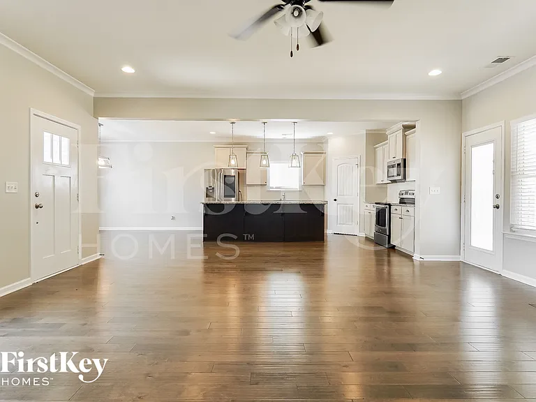 744 Helena Station Dr — Photo 4