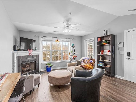 4th image of 4702 Brighton Park Dr Unit 3D