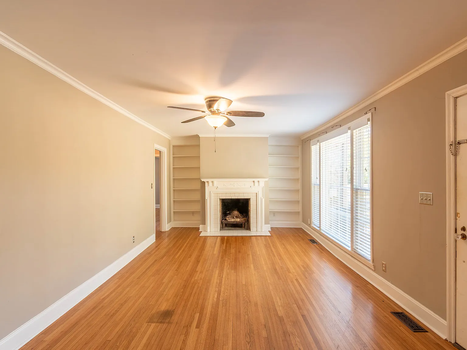 3 bed, 1617 sqft, $2,600 — Photo 4
