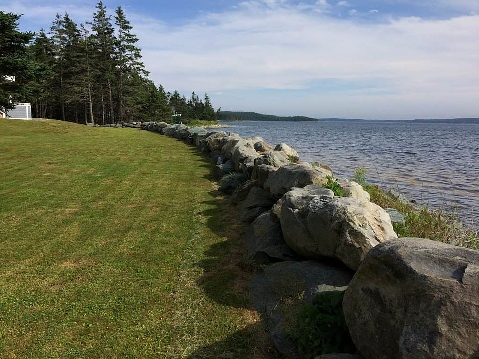 2nd image of 696 Little Liscomb Rd