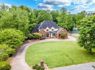 132 Quail Hollow Dr, Kings Mountain, NC 28086