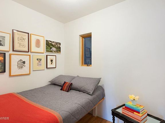 5th image of 352 W 12th St #3CD