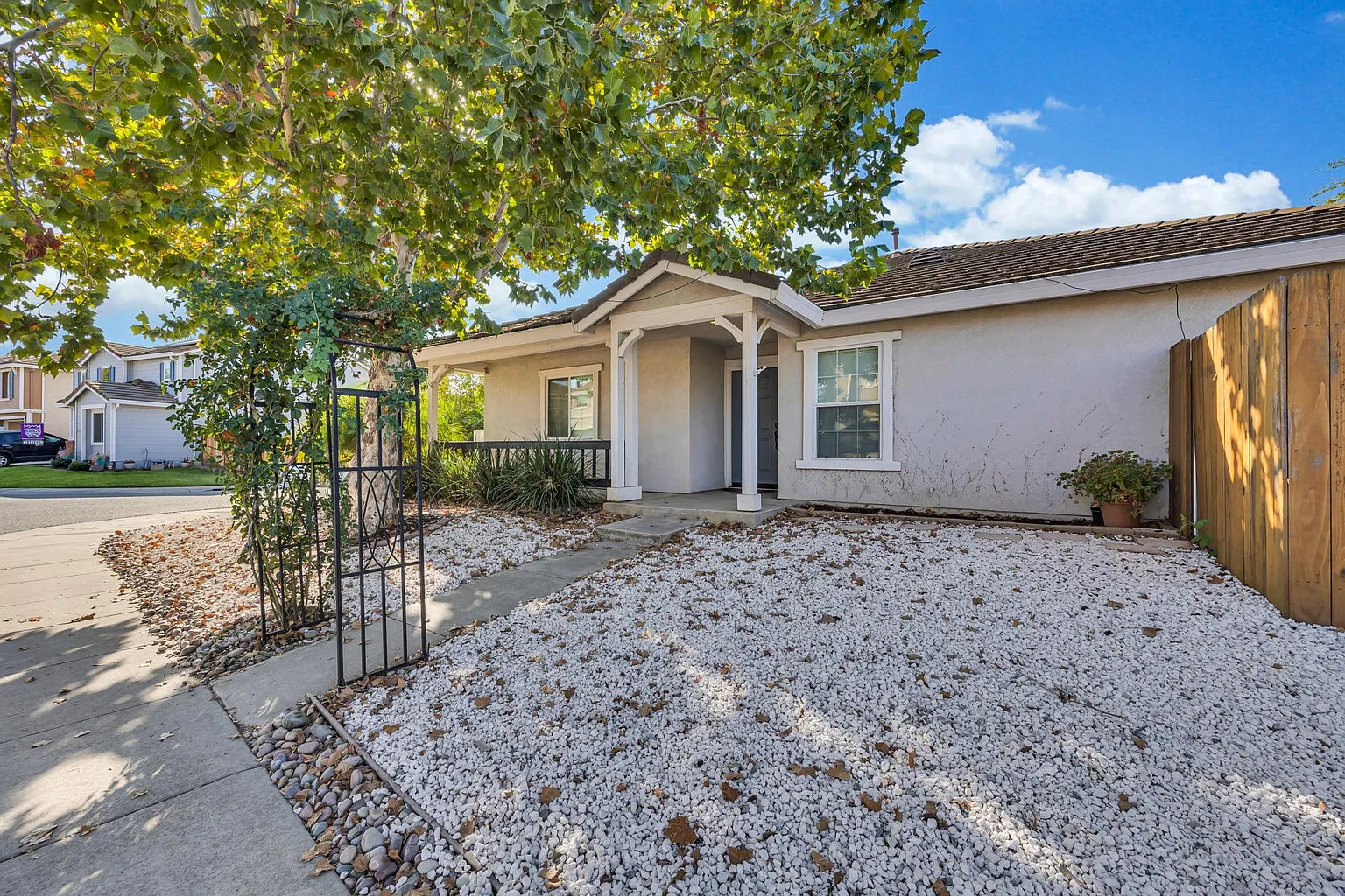 2357 Ivy Vine Way photo 1