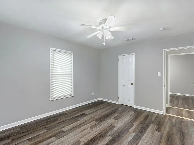 2104 Mississippi Ave — Photo 6