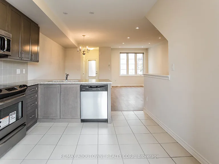636 Evans Ave #36 — Photo 7