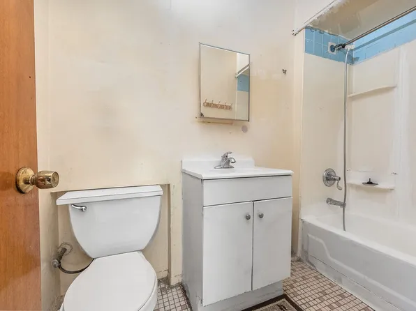 5209 Ft Hamilton Parkway image 16 of 31