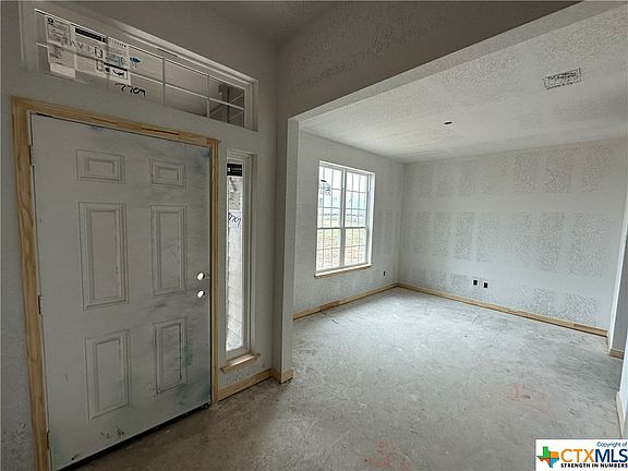 4th image of 1210 Dowdy Dr