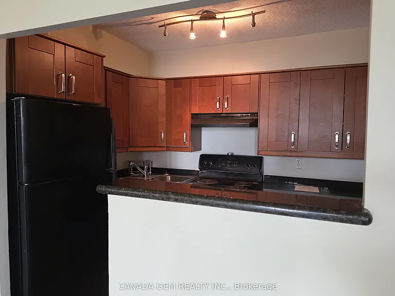 5949 Yonge St #506 — Photo 11