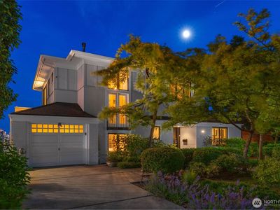 1112 Bigelow Avenue N, Seattle, WA, 98109