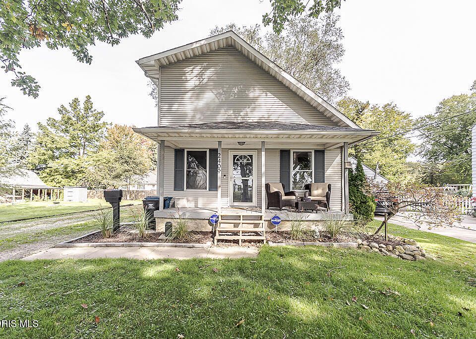1st image of 2409 Pickle Rd