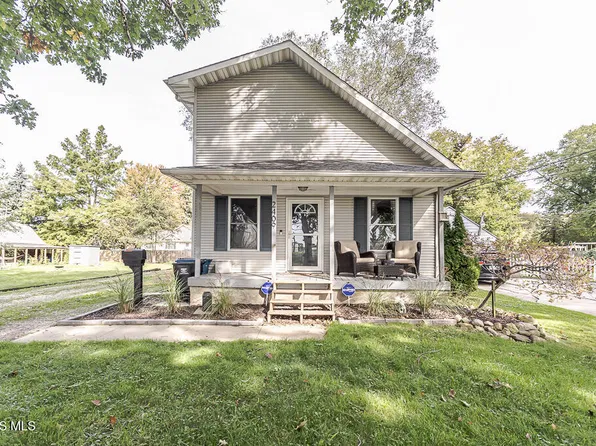 2409 Pickle Rd, Oregon, OH 43616