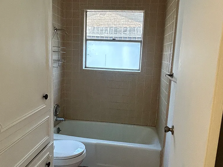 5927 Forest Knoll St — Photo 17
