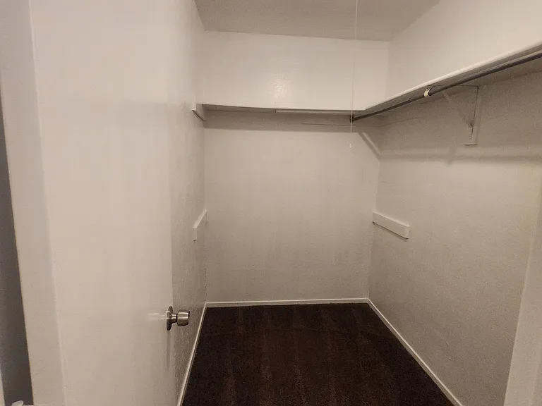 1310 Oakbluff Dr — Photo 7