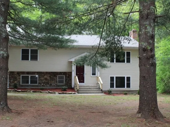 24 Chestnut St, Bellingham, MA 02019