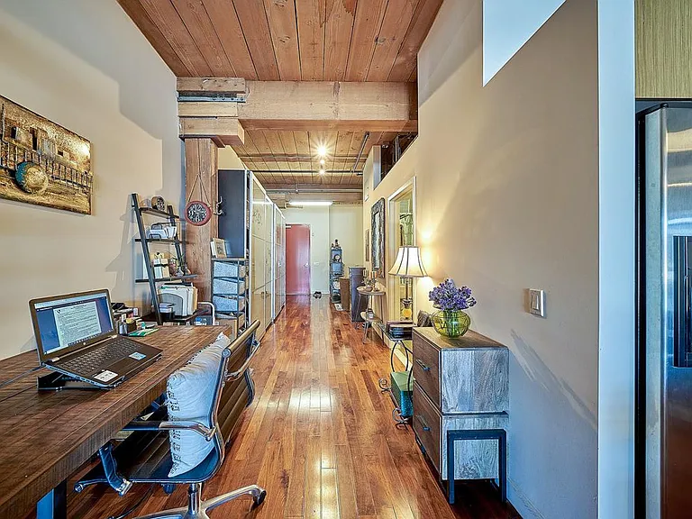530 S Hewitt St #326 — Photo 4