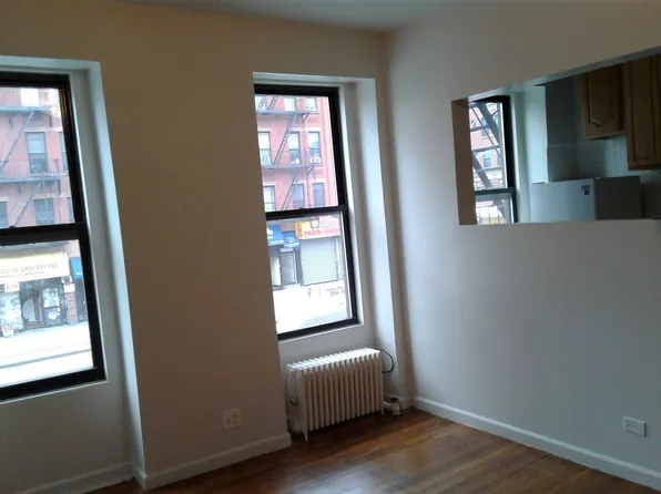 2310 2nd Avenue image 3 of 10