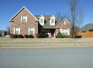 2408 S 17th St, Rogers, AR 72758