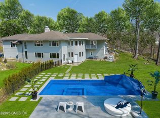 464 Cognewaugh Rd, Cos Cob, CT 06807