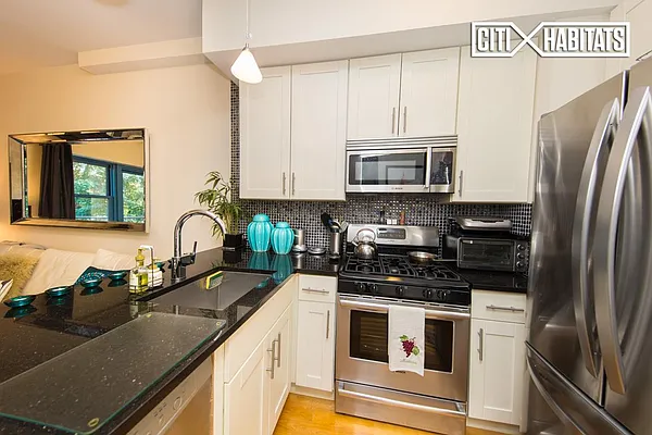 Rented by Citi Habitats | media 10