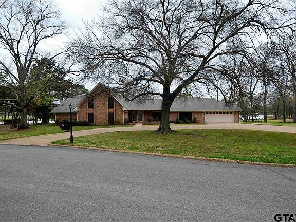 2nd image of 140 Williamsburg Ln