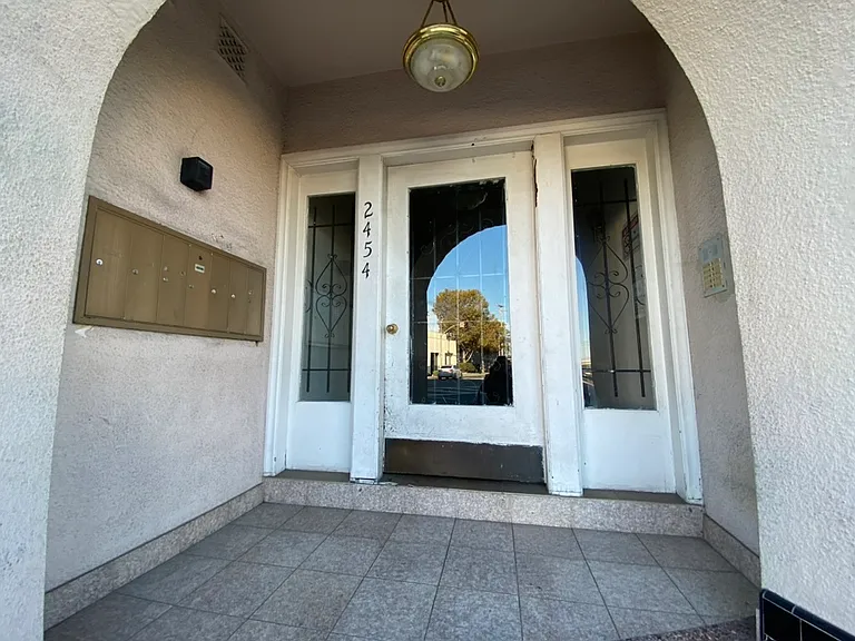 2454 S El Camino Real — Photo 2