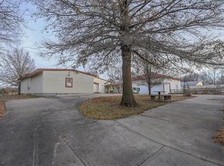 19007 S State Line Rd, Belton, MO 64012