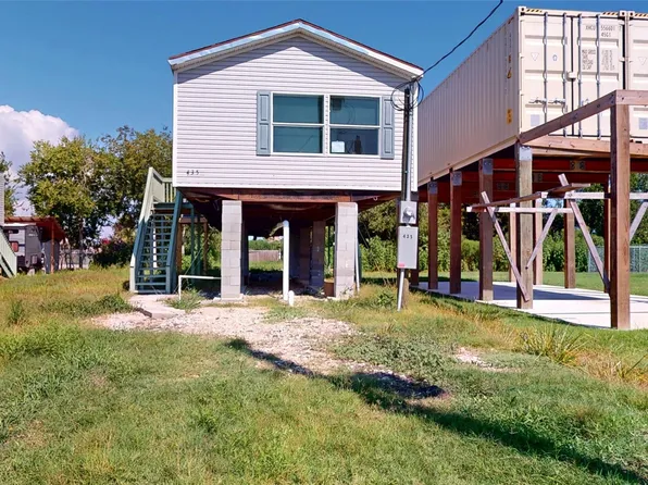 435 16th St, Dickinson, TX 77539