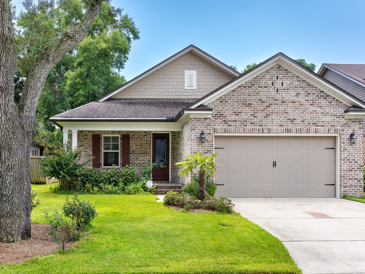 1970 Hattie Mae Ln, Niceville, FL 32578 | Zillow