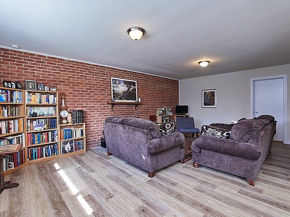 4th image of 6129 Beachway Dr