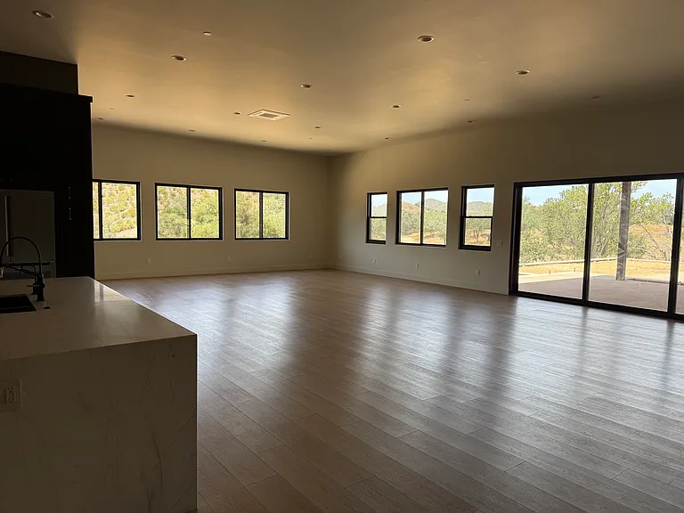 8598 Webster Rd — Photo 13