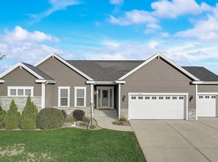 413 Crescendo Dr, Sun Prairie, WI 53590