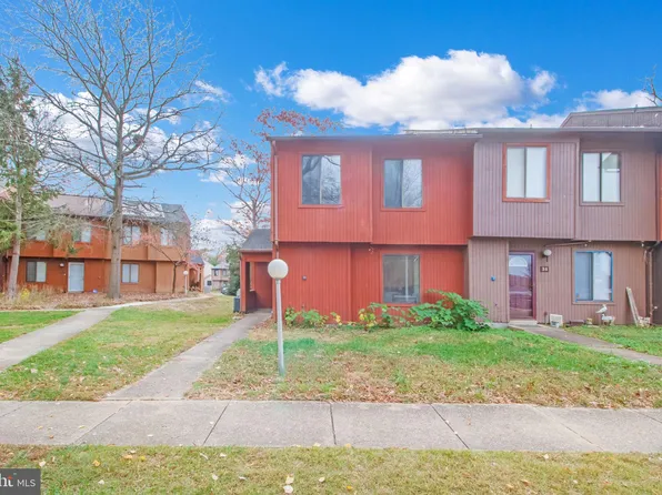 35 Kings Wharf Pl, Waldorf, MD 20602