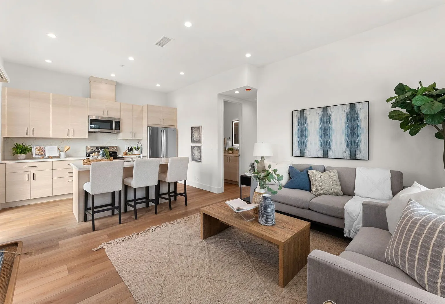 Gorgeous Newly Built 2BD/2BA Luxury Homes in Linda Vista! - *Income Restricted Unit* - Only $2,78... — Photo 3