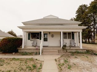 302 Barton St, Stratton, NE 69043