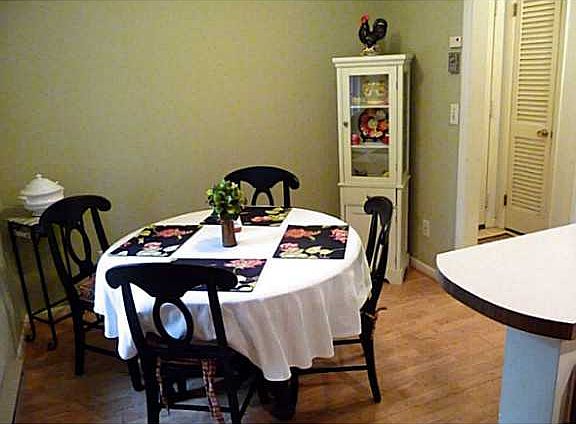 3rd image of 30 Island Ln