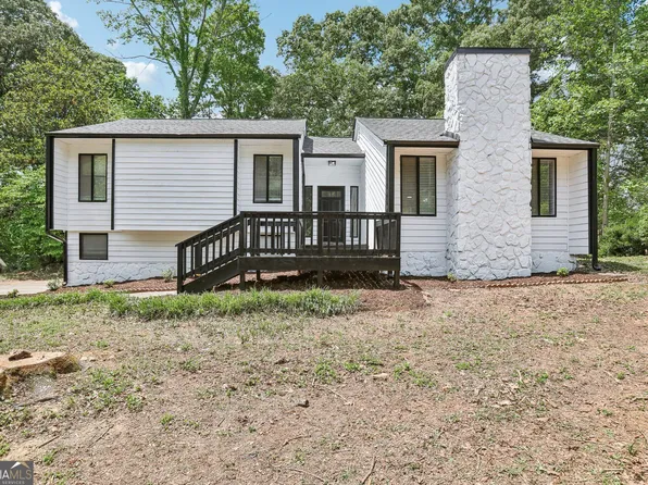 5497 Gibson Dr, Acworth, GA 30102