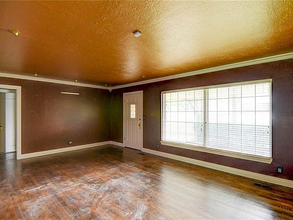 4th image of 6408 Briarwood Ln