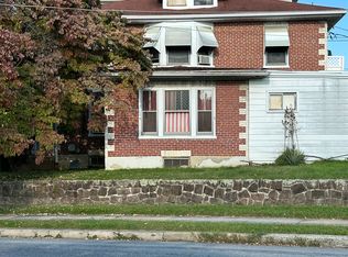 2 E Elm St, Reading, PA 19607