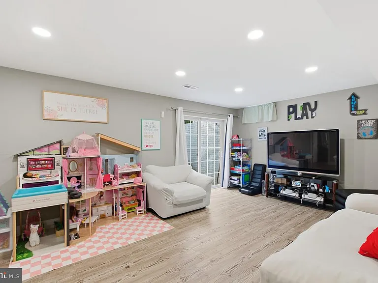 14997 Grassy Knoll Ct — Photo 36