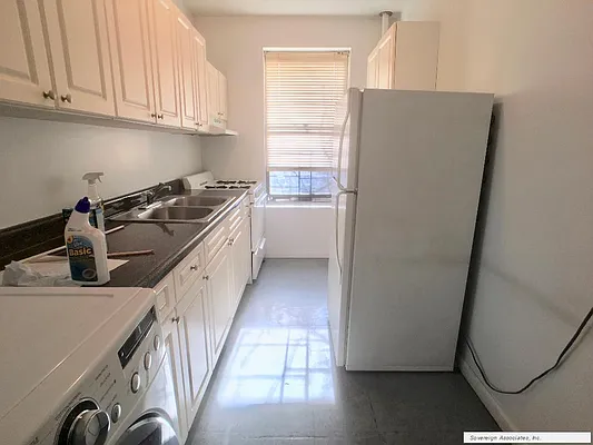 Rented by Sovereign Associates | media 8