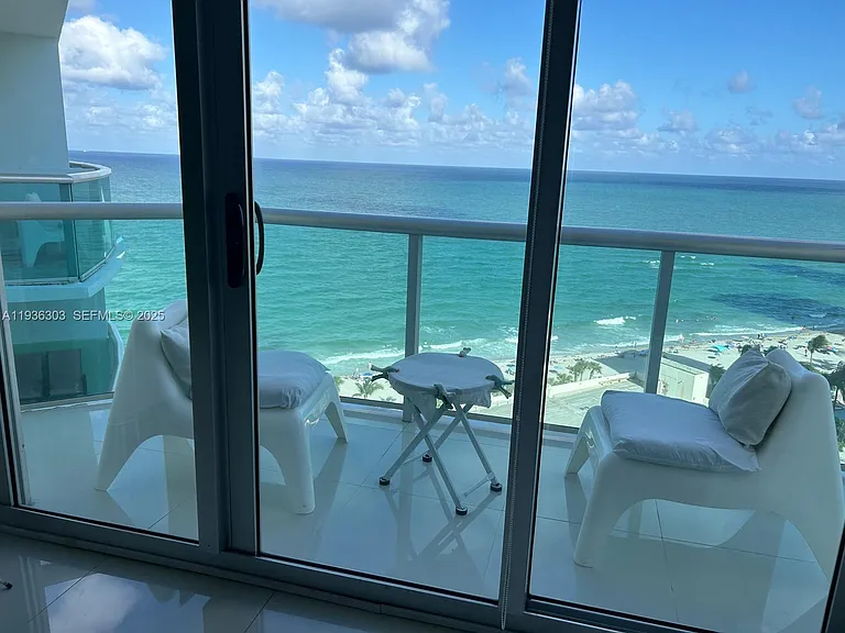 3801 S Ocean Dr #Penthouse 16L — Photo 7