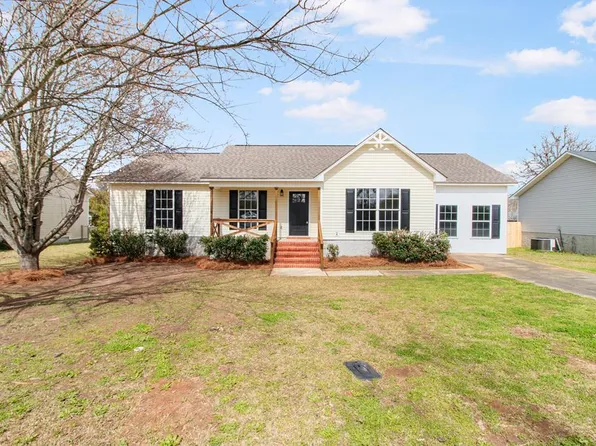 811 Hinton Waters Ave, Midland City, AL 36350