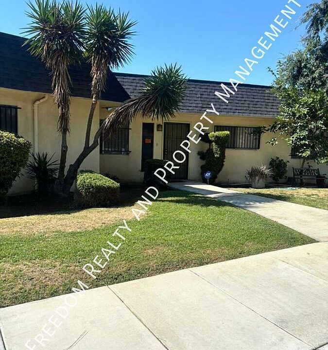 1st image of 400 Lansing Dr #360