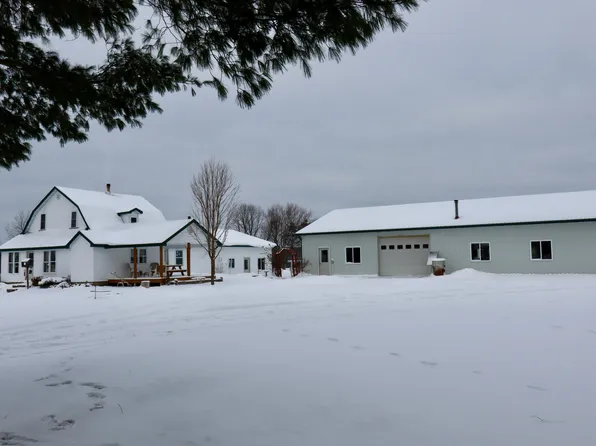 22268 21 Mile Rd, Tustin, MI 49688